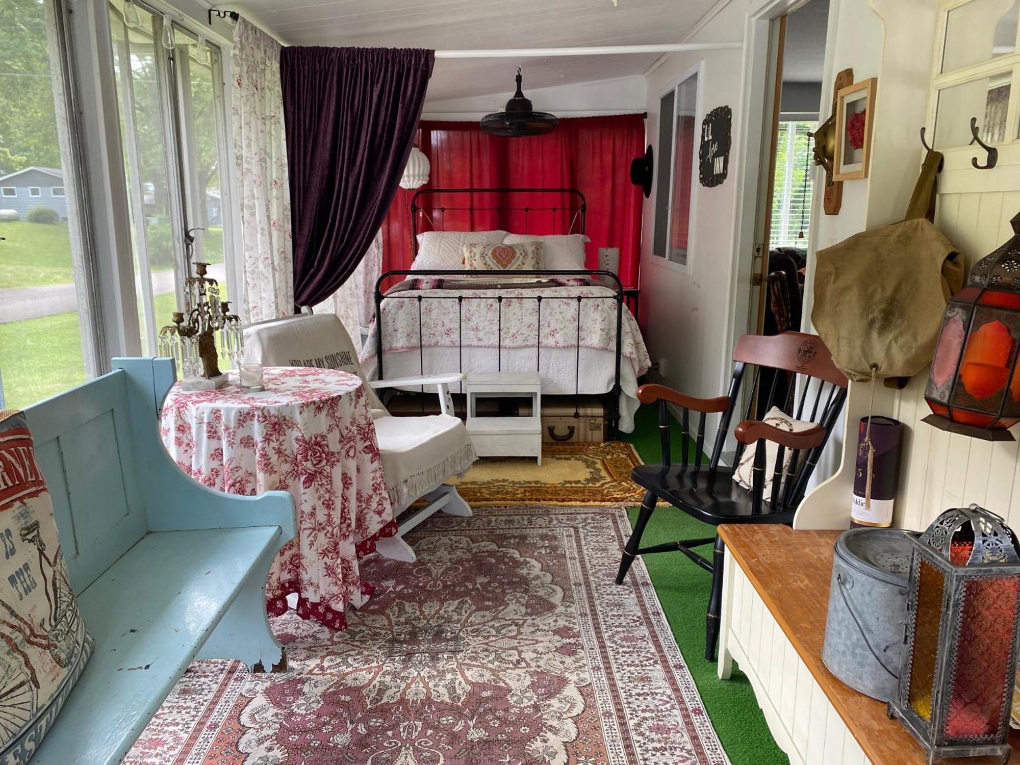 Holiday home The Vision: Waterfront Retreat/2-3 Homes/upto30guests/reunions/retreats