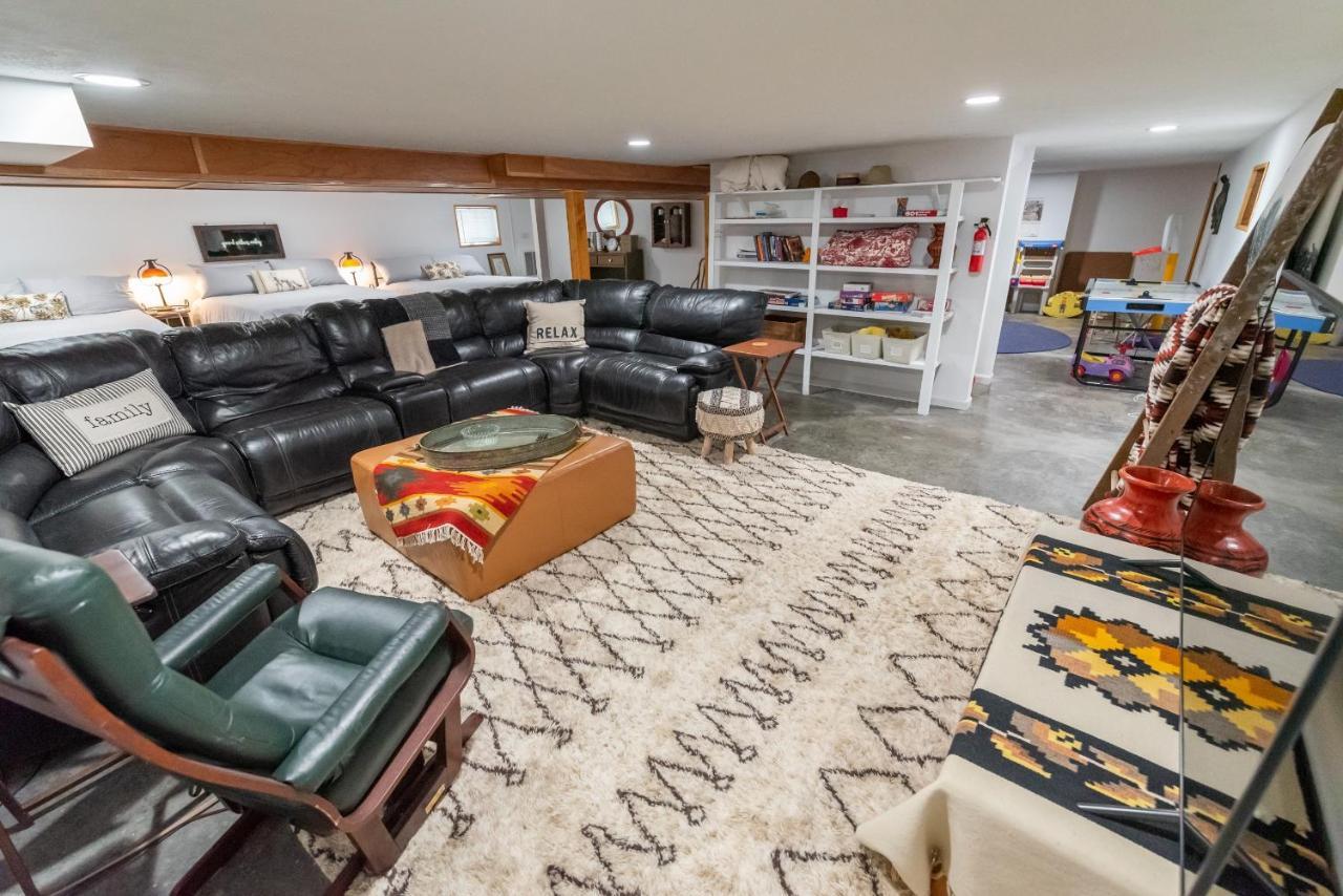 The Vision: Waterfront Retreat/2-3 Homes/upto30guests/reunions/retreats *