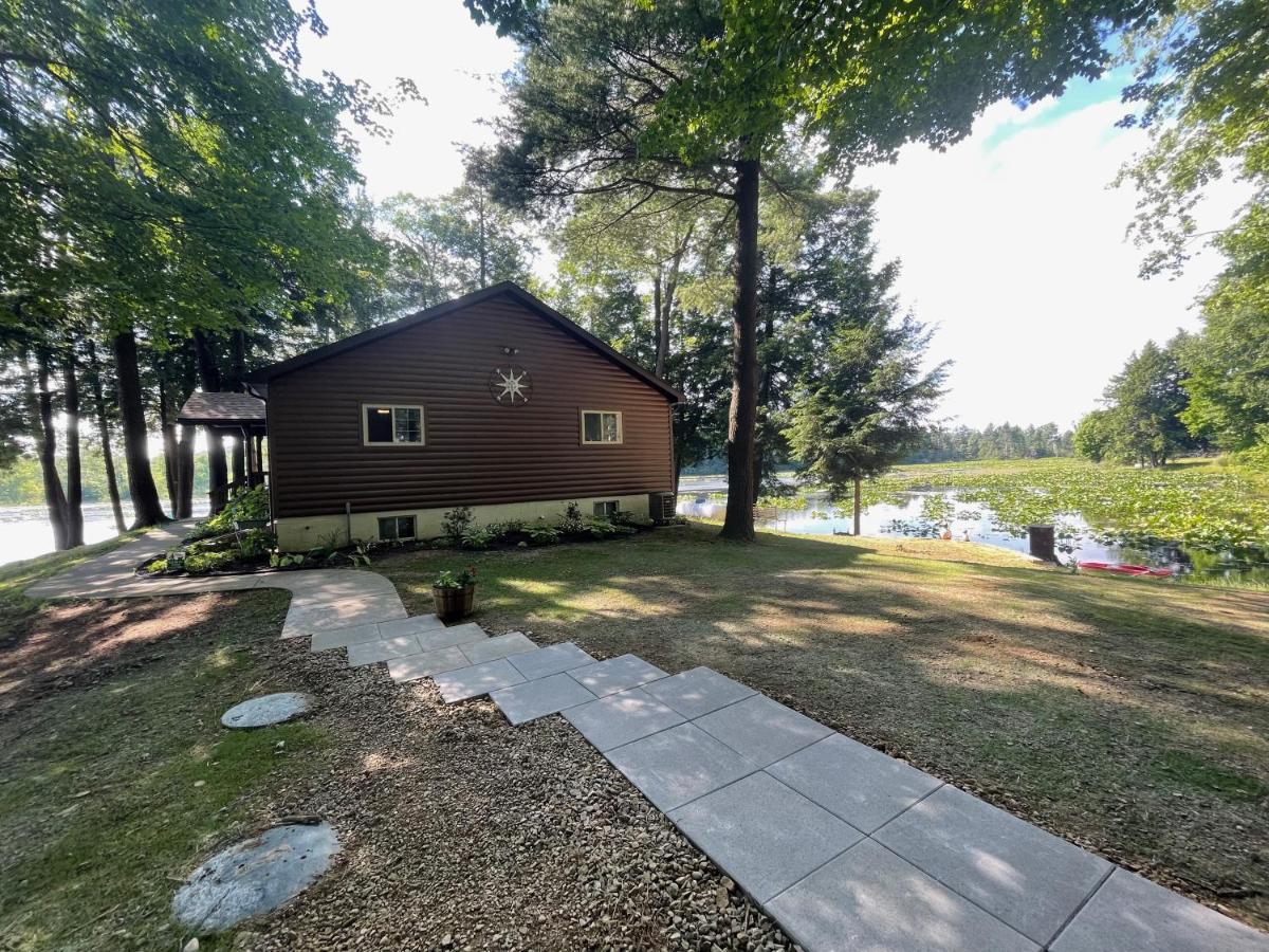 The Vision: Waterfront Retreat/2-3 Homes/upto30guests/reunions/retreats Holiday home Cambridge Springs