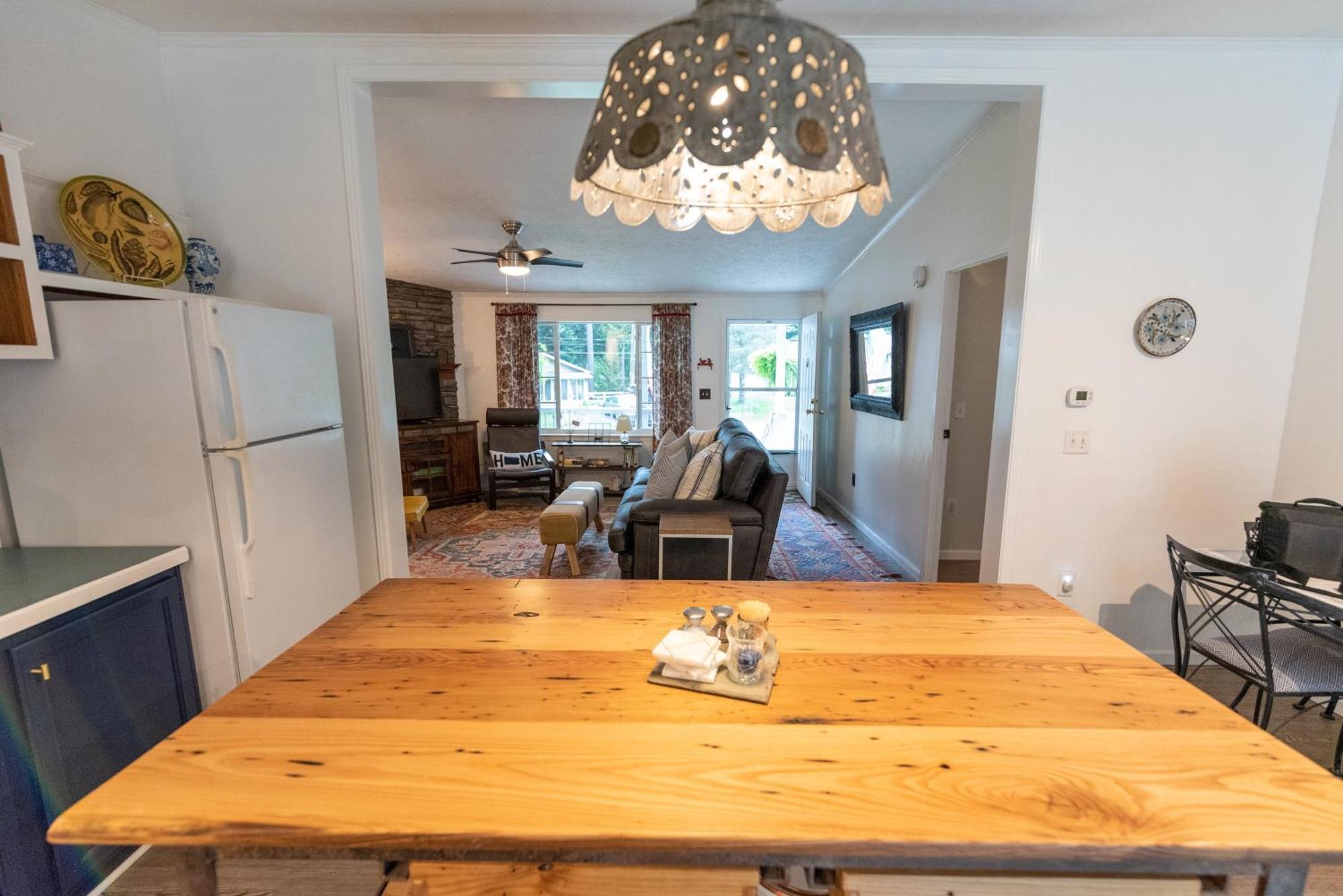 Holiday home The Vision: Waterfront Retreat/2-3 Homes/upto30guests/reunions/retreats