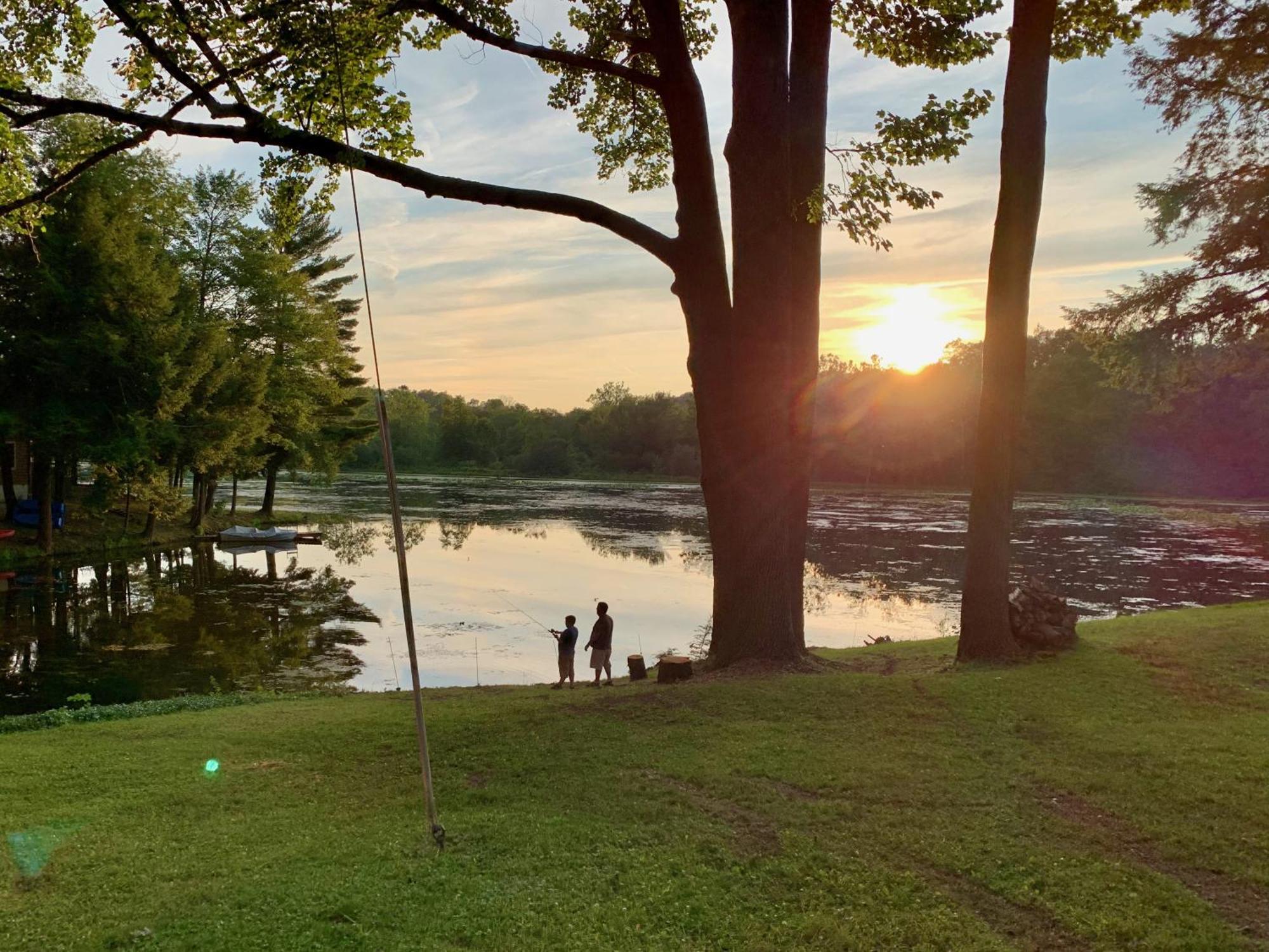 The Vision: Waterfront Retreat/2-3 Homes/upto30guests/reunions/retreats * Cambridge Springs