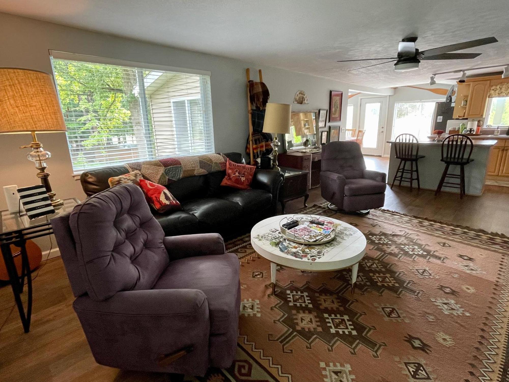 The Vision: Waterfront Retreat/2-3 Homes/upto30guests/reunions/retreats *